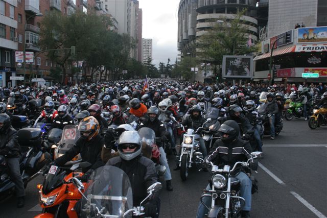 60.000 motoristas en la manifestación motera