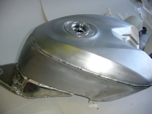 Tamburini presenta un depósito de aluminio para Ducati