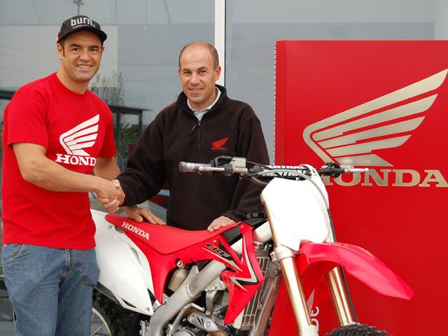 Honda y Javier García Vico crean un equipo de motocross