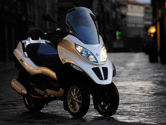 Piaggio MP3 Hybrid