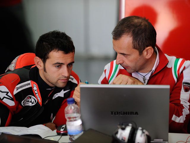 Héctor Barberá entrena con la Ducati Desmosedici en Jerez