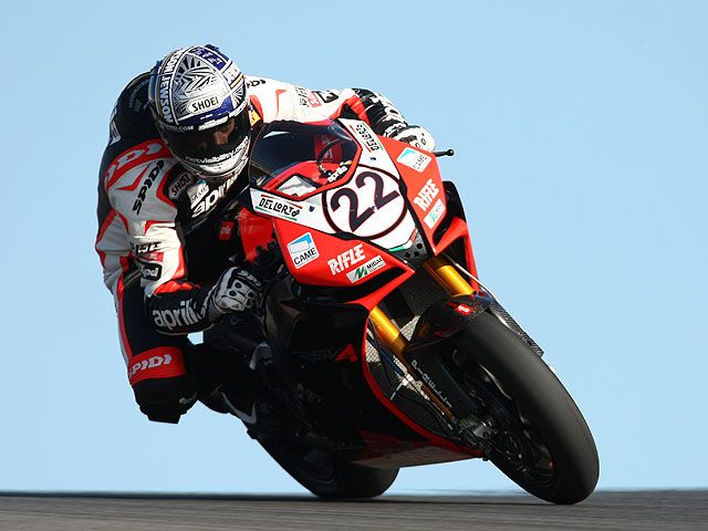 Aprilia confirma a Camier para el Mundial de SBK 2010