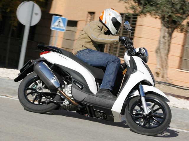 Piaggio Carnaby Cruiser 300