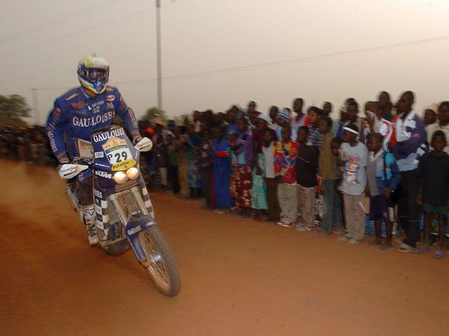 El Dakar podría volver a África en 2011