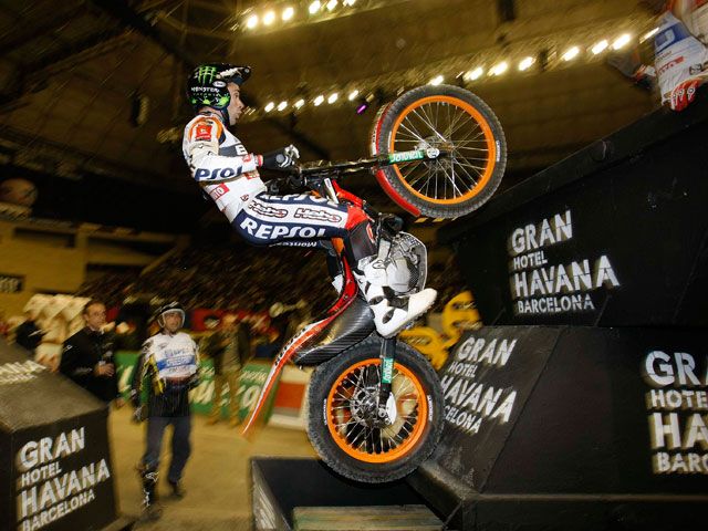 Toni Bou, nuevo líder del Mundial de Trial Indoor
