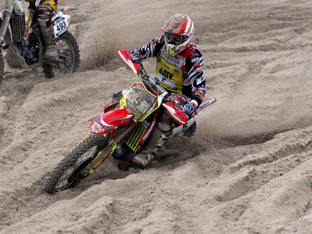 Mickael Pichon se impone en el Enduropale Le Touquet