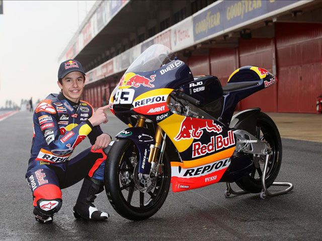 Marc Márquez estrena colores y moto
