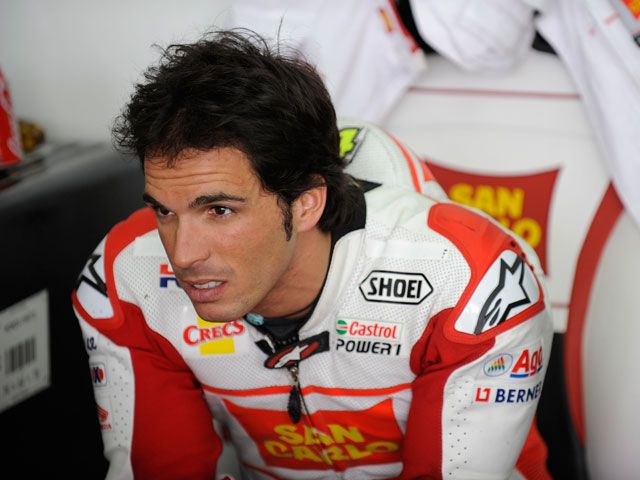 Toni Elías hace avances con la Moriwaki en Misano