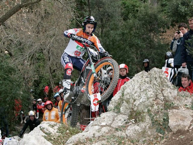 Toni Bou estrena con victoria el Nacional de Trial Openfree
