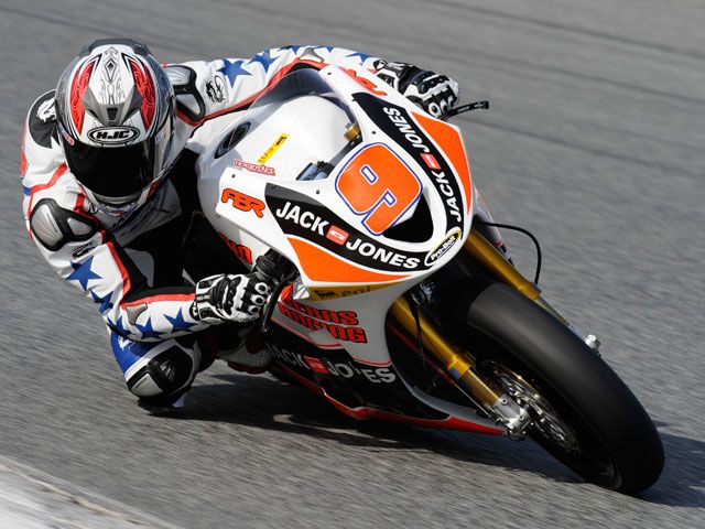 Los pilotos de Moto2 entrenan con los motores oficiales