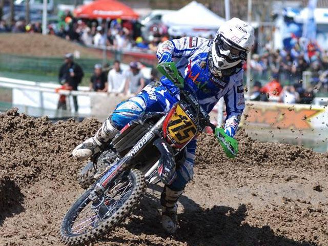 Carlos Campano, líder del Mundial de MX3
