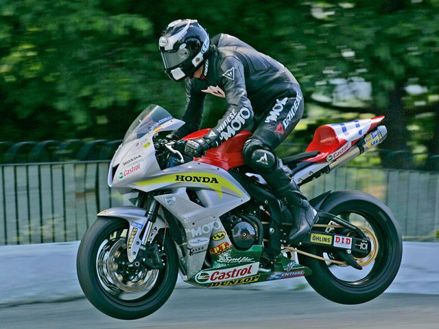 Jorge Lorenzo y Ángel Nieto, con Dainese en el Tourist Trophy
