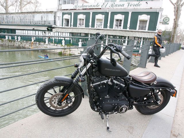 Harley-Davidson XL 883 Sportster Iron Bobber