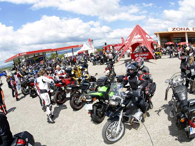 Te esperamos en los Oasis Motociclismo CEPSA