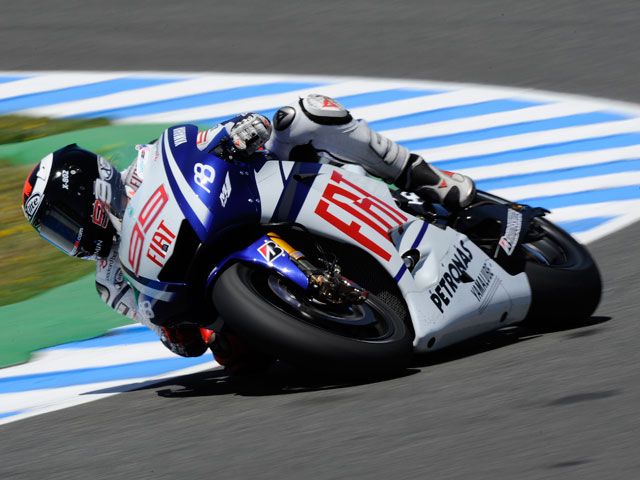 Lorenzo le disputa la victoria a Pedrosa en el Gran Premio de España