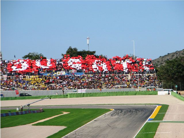 Tribunas Ducati en Montmelo y Cheste