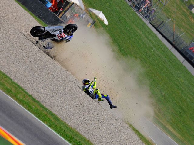 Fotos de la caída de Valentino Rossi en Mugello