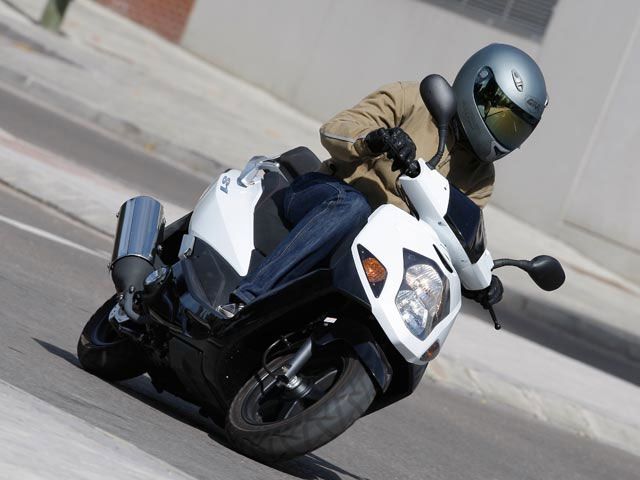 Motos baratas, menos de 2.000 euros (II)