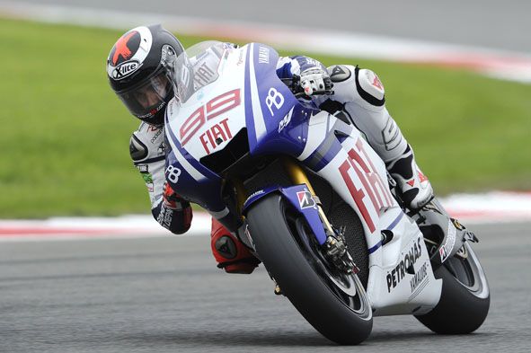 Lorenzo, Corti y Márquez dominan en Silverstone