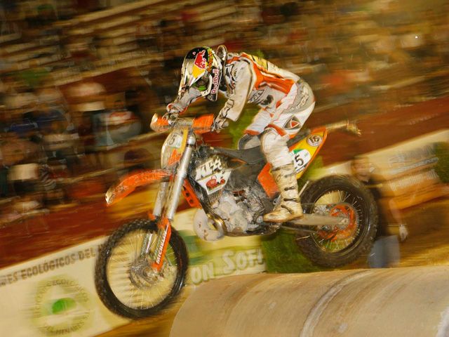 Iván Cervantes se impone en el Enduro Indoor de Guadalajara