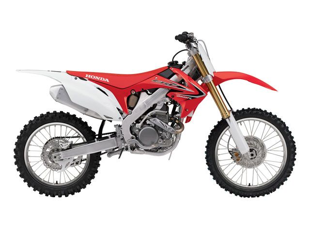 Honda y Suzuki presentan sus modelos 2011 de motocross