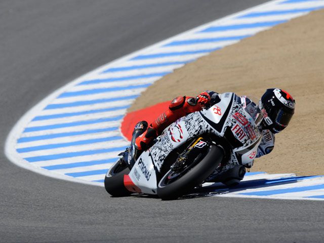 Lorenzo conquista Laguna Seca, y Rossi sube al podio