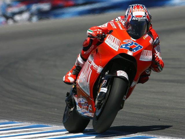 Casey Stoner empieza fuerte en Laguna Seca