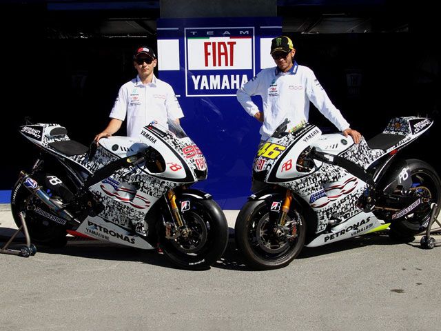 Decoración especial para las Yamaha en Laguna Seca