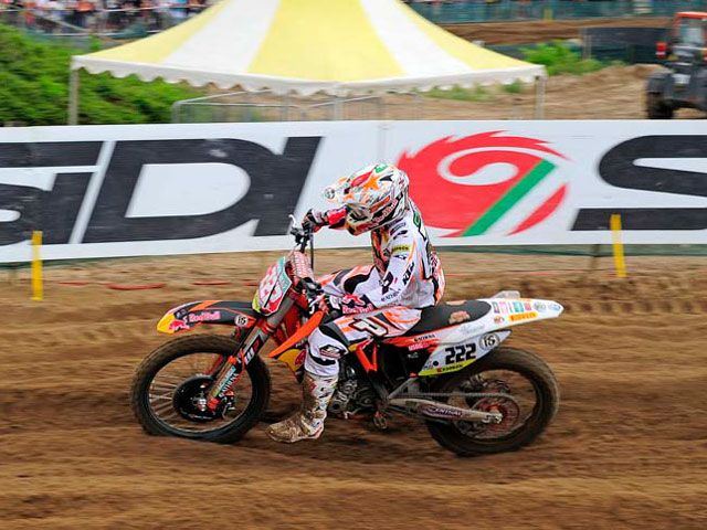 Antonio Cairoli y Ken Roczen se imponen en Lommel
