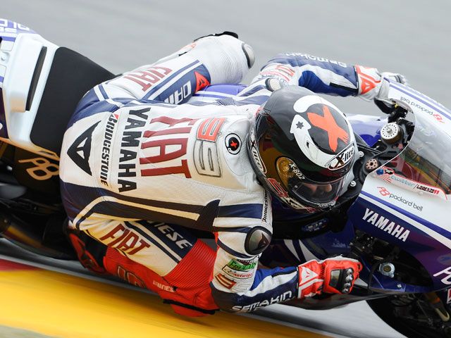 Lorenzo, Nieto y Terol lideran los primeros libres del GP de República Checa