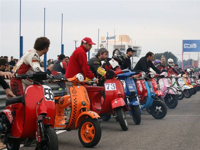 6 Horas de Resistencia Vespa y Lambretta en Motorland Aragón