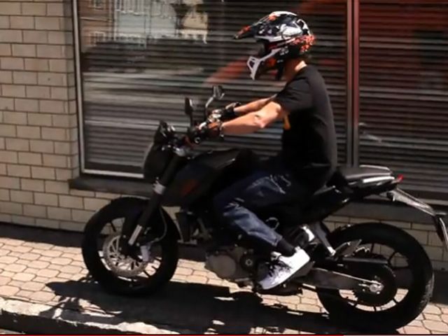Primer vídeo de la KTM 125 naked