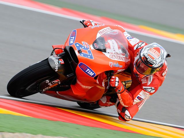 Stoner, Iannone y Márquez los más rápidos en MotorLand