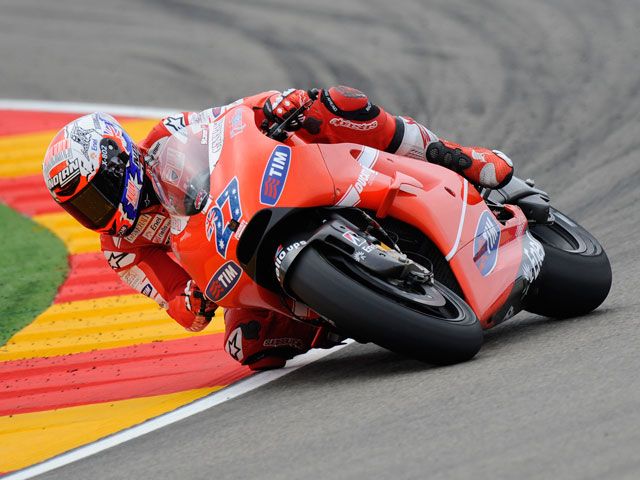 Victoria contundente de Casey Stoner en el GP de Aragón