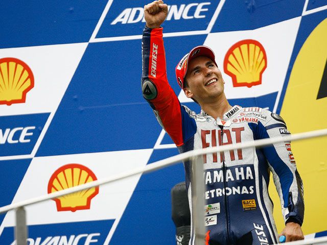 Jorge Lorenzo, Campeón del Mundo de MotoGP. Rossi consigue la victoria