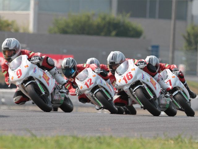 Honda NSF100 Trophy, los pilotos
