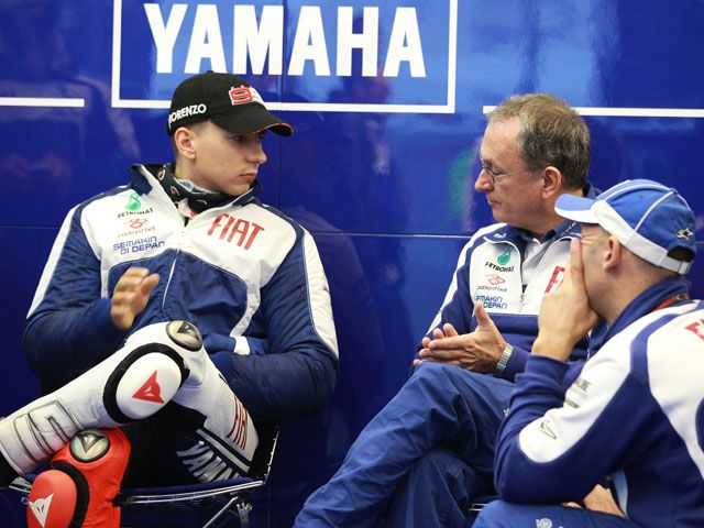 Jorge Lorenzo lidera los libres de MotoGP en Estoril
