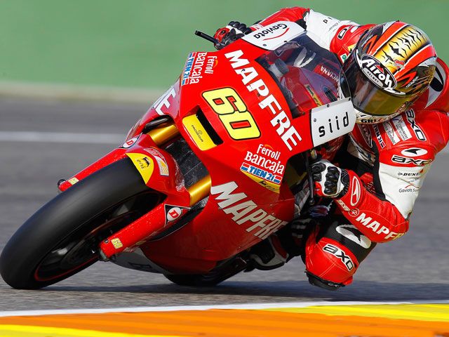 Julían Simón se impone en los primeros entrenamientos 2011 en Moto2