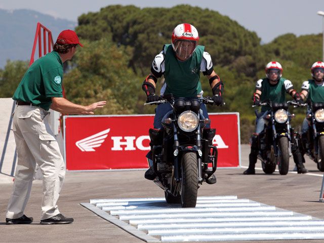 Honda celebra el primer aniversario de su Instituto de Seguridad para Motos