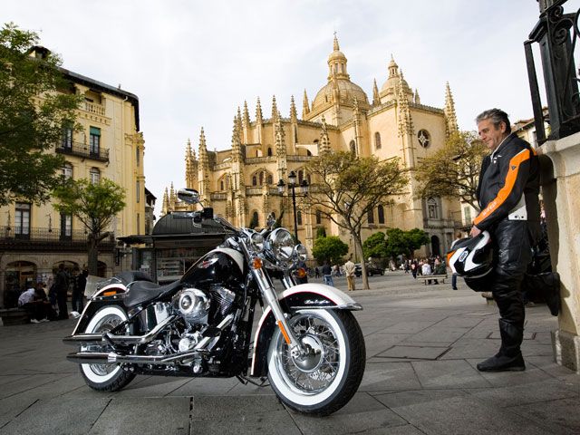Harley-Davidson FLSTN Softail Deluxe