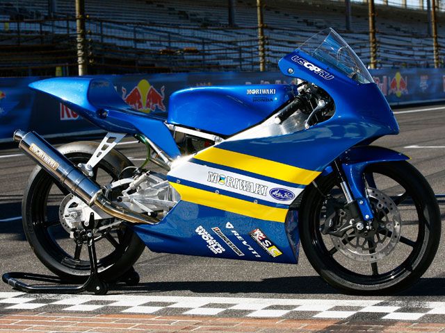 Vídeo de una Moto3 en acción
