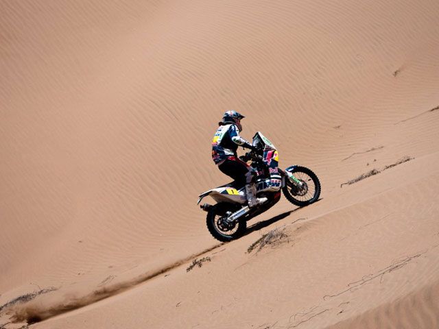 Marc Coma gana la octava etapa y amplía su ventaja