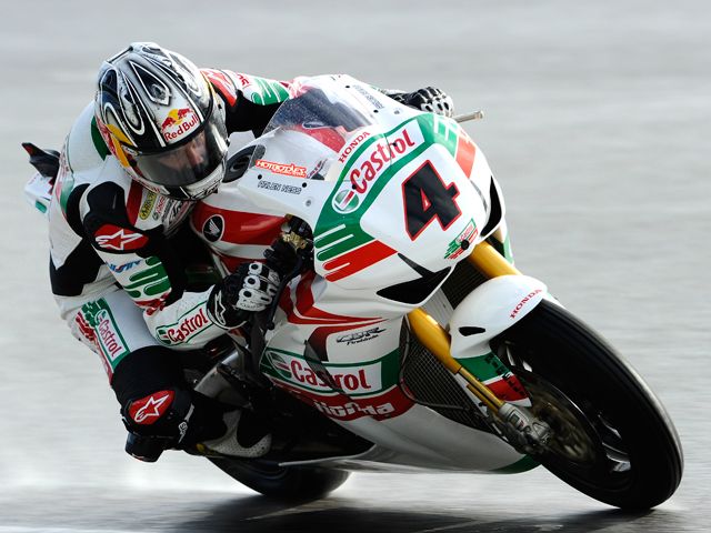 Jonathan Rea, el más rápido bajo la lluvia