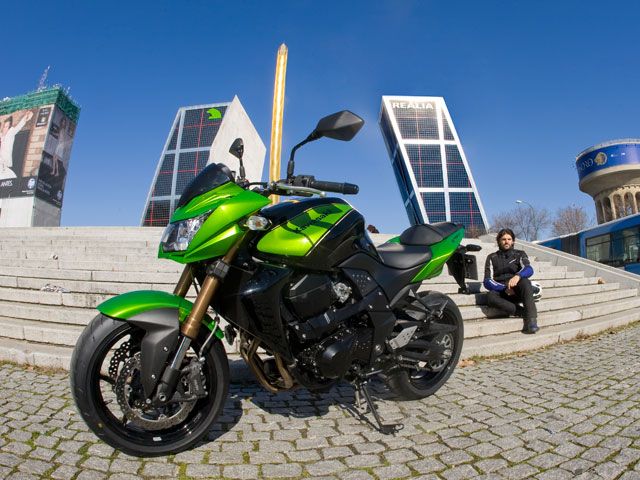 Kawasaki Z750 r