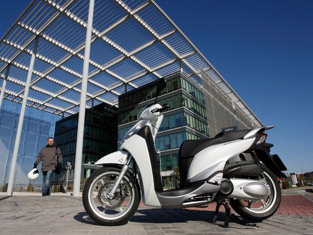 Honda SH 300 Scoopy