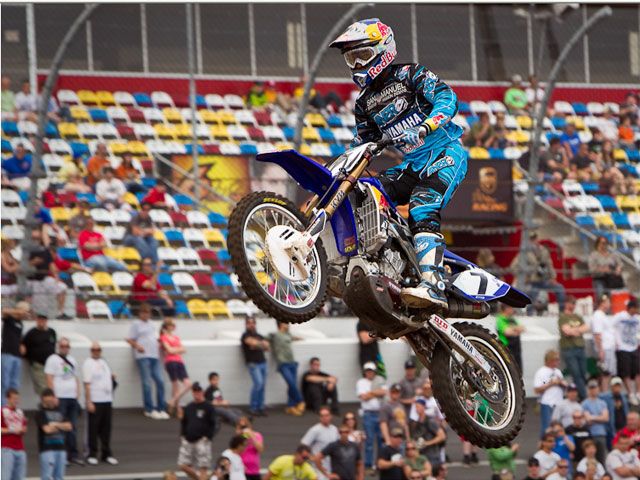 Vídeo de la caída de James Stewart en Daytona