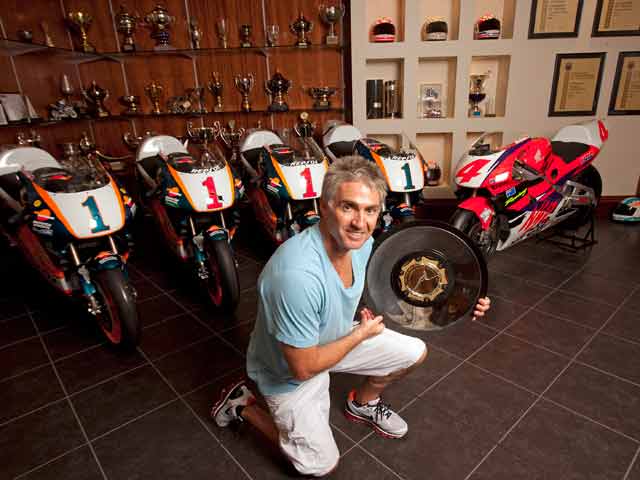 Mick Doohan se volverá a subir en una moto en la Isla de Man