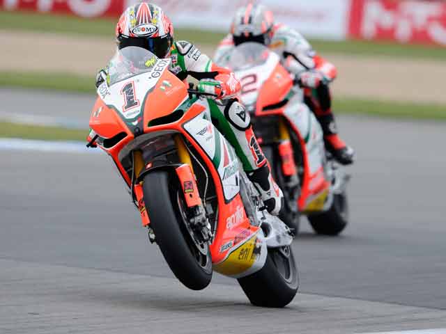 Galería de fotos de la carrera de SBK en Donington