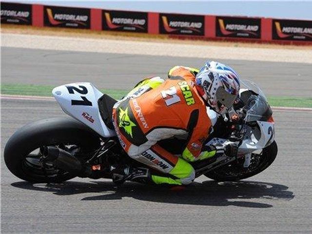 Óscar Ibáñez, piloto del CEV, lesionado de gravedad