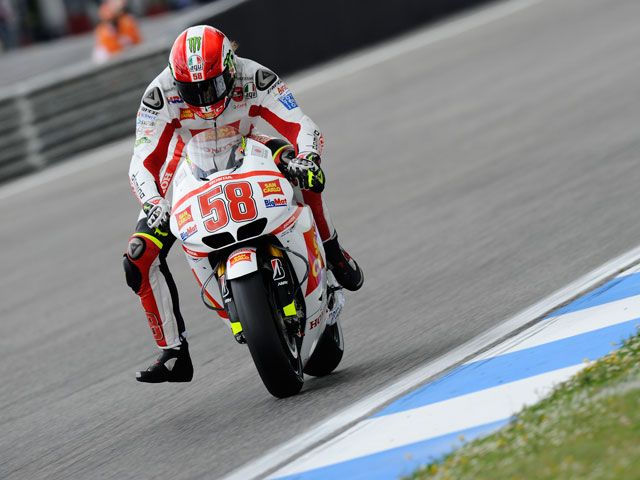 Marco Simoncelli, el más rápido en los entrenamientos oficiales